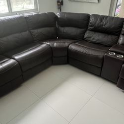 LUXURY LEATHER RECLINING SECTIONAL