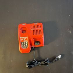 Milwaukee M18 M12 Rapid Charger $45 Firme Precio 