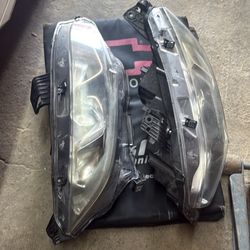 Headlights For a Honda Civic 2016