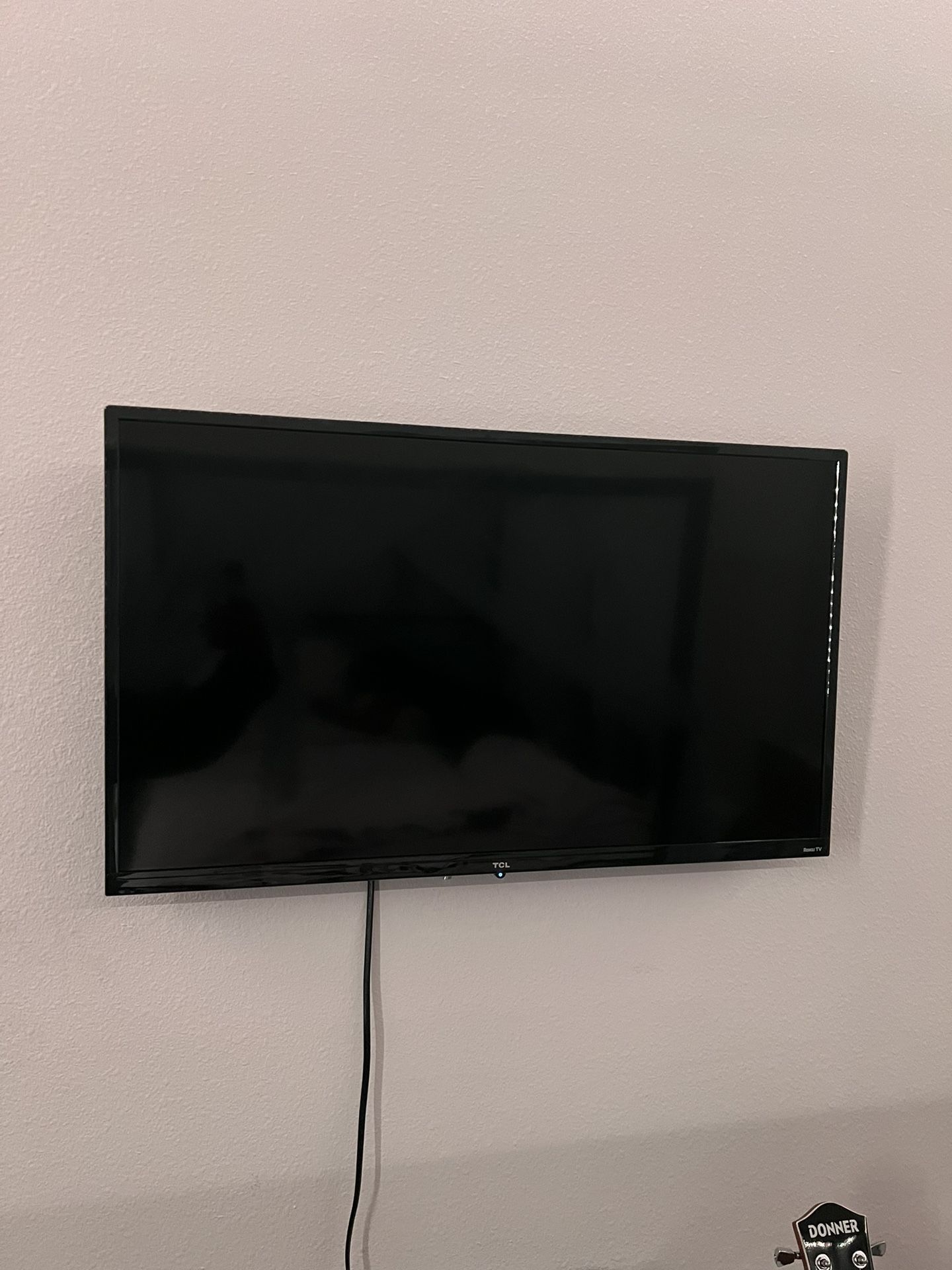 32-in. TCL 720p Smart Roku TV