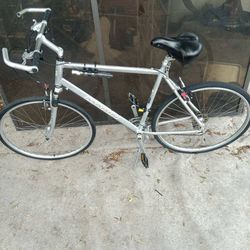Great Riding Speed Bike In Great Condition 