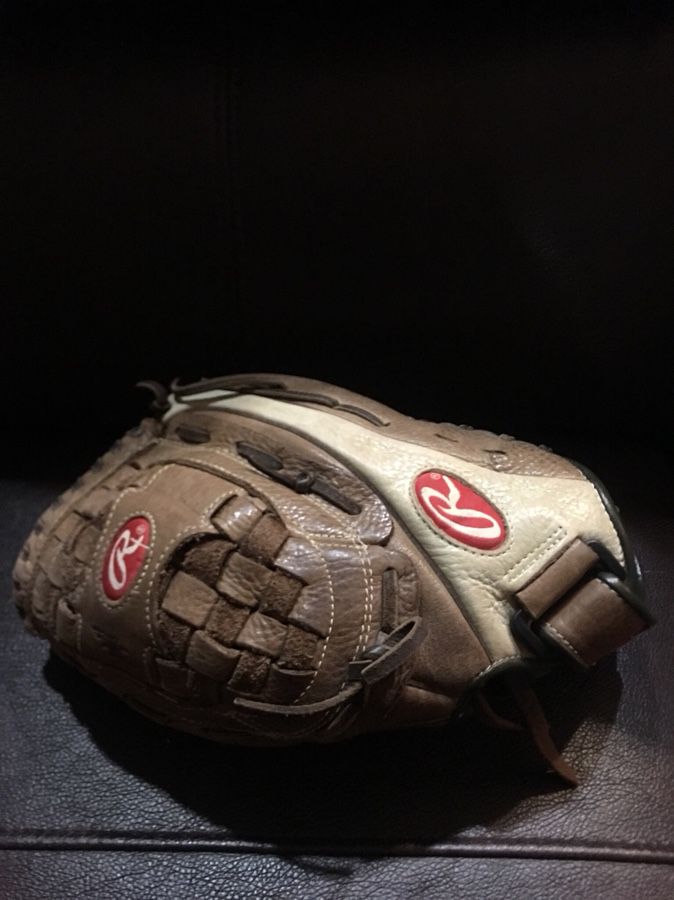 Rawlings Softball/Baseball Glove $25