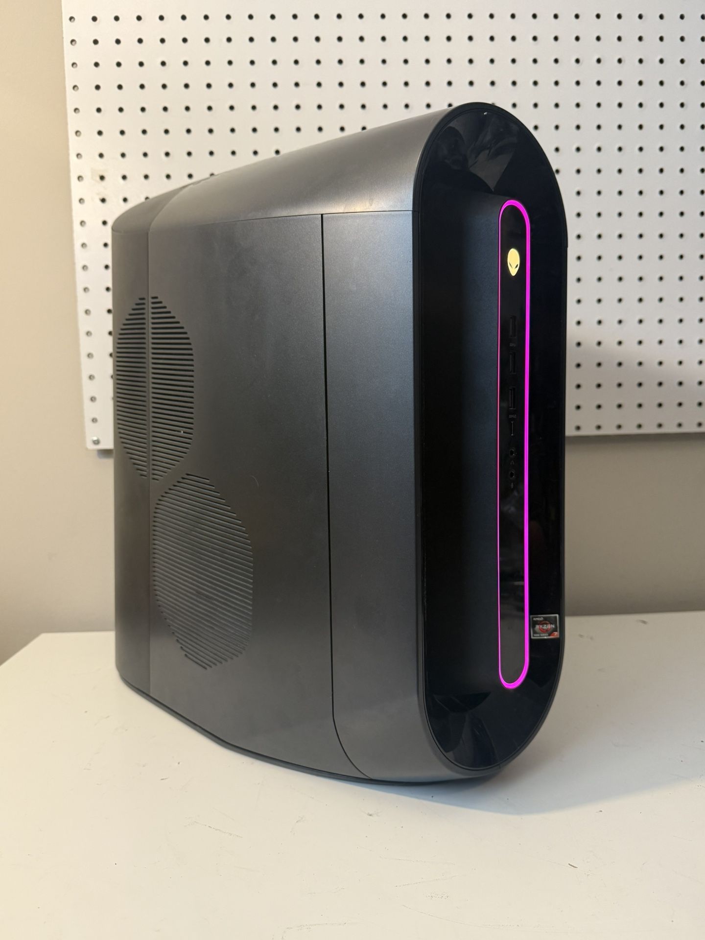 Alienware Gaming PC, RYZEN 7 5800, RTX 3080 10GB, 1TB NVME SSD, 32GBs RAM