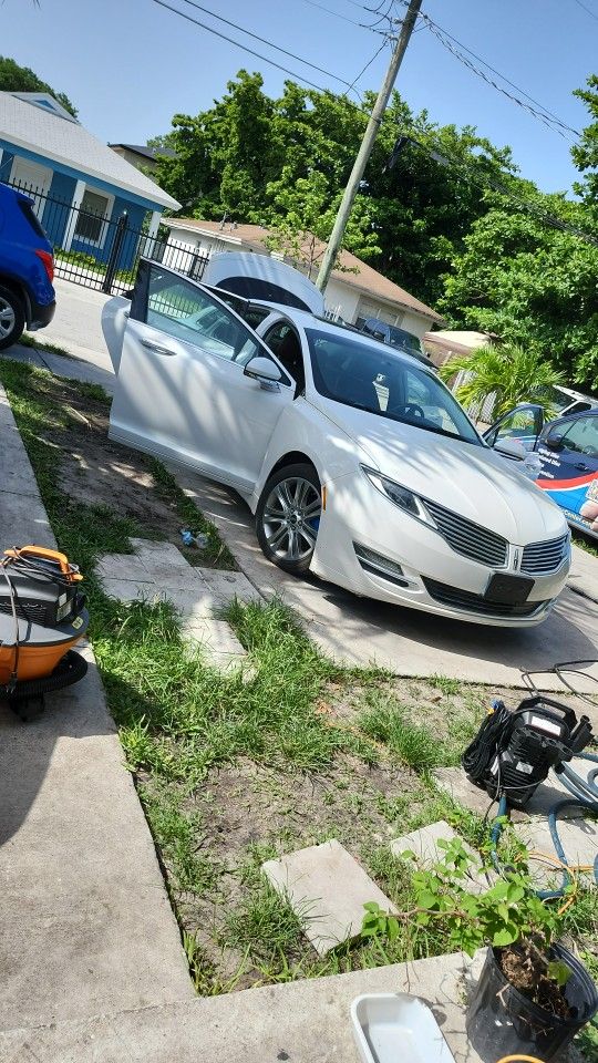 2016 Lincoln MKZ