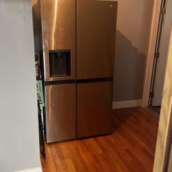 Nice LG Fridge For Sale Or Trade