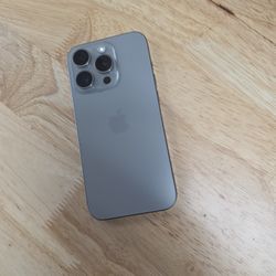 Iphone 15 Pro 128gb*****unlock ANY Sim 