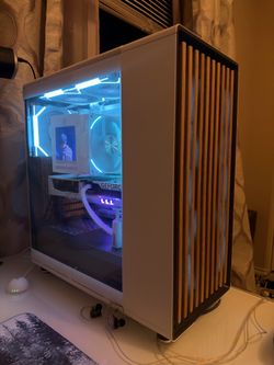 White RTX 5070 Ti Gaming PC