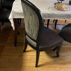8 Dinnig Chairs Fair Condition