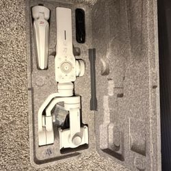 Zhiyun Smooth 4 Gimbal 3-Axis Portable Smartphone Android iPhone Stabilizer