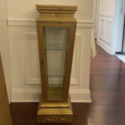 Elegant Gold Gilded Pedestal Display Cabinet – 42” Tall Glass Curio Stand – Ornate Carved Details