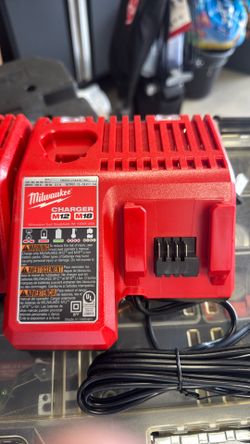 Milwaukee battery charger M12 M18