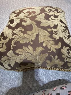 Decorative Pillows 
