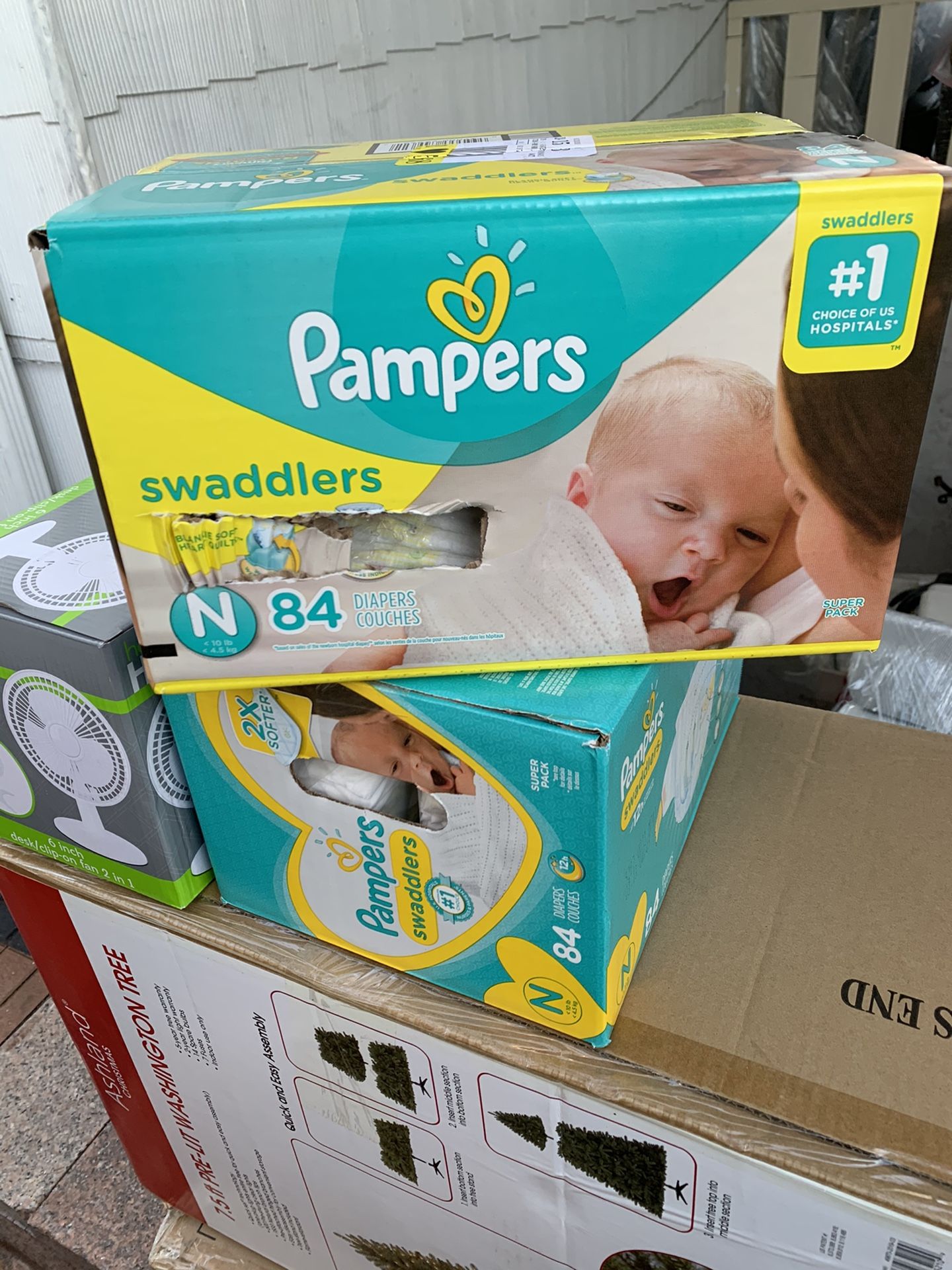 Pampers NewBorn Diapers