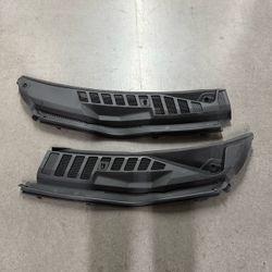 Windshield Wiper Cowl Cover Panel Fit for 2017-2022 Ford F250 F350 F450 F550 Sup