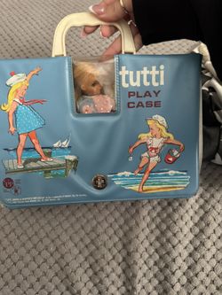 vintage 1965 mattel case with two tutti dolls 