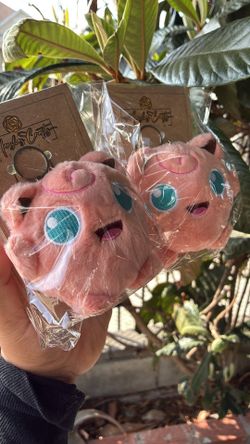 Pokemon jiggly puff keychain