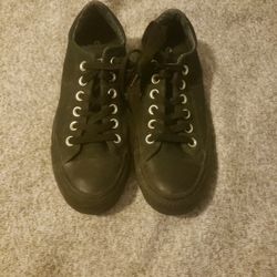 Like New Chuck Taylor Converse