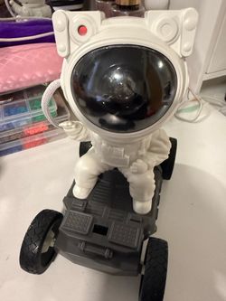 Astronaut galaxy start projector