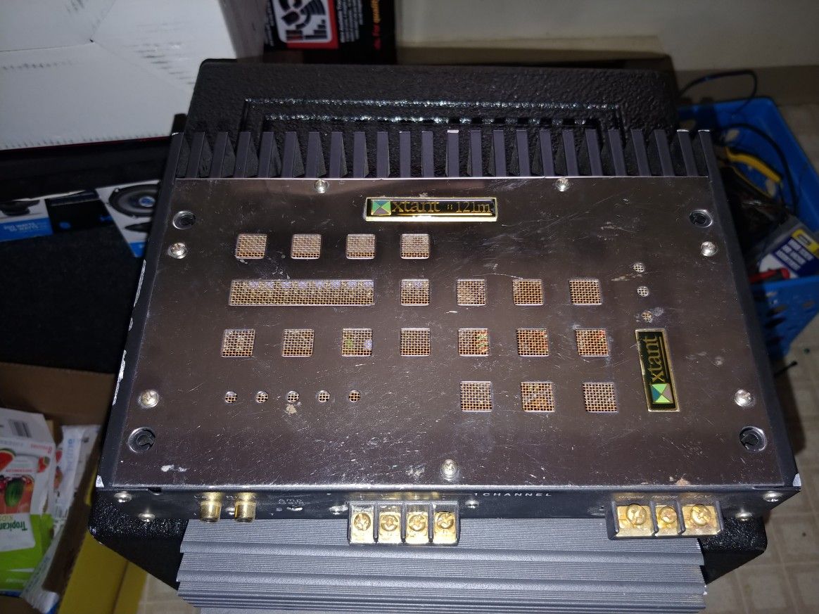Xtant M121 bass amplifier - excellent clean sound! Classic amp!