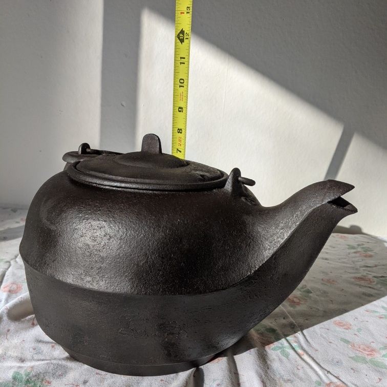 Antique Cast Iron Tea Kettle No 8