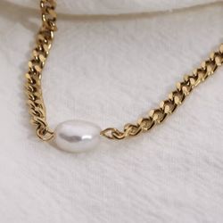 Pearl Choker