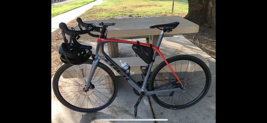 TREK Domane SL4 Carbon Fiber Road Bike