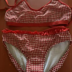 Juniors Size 14-16 Bathing Suit For $10