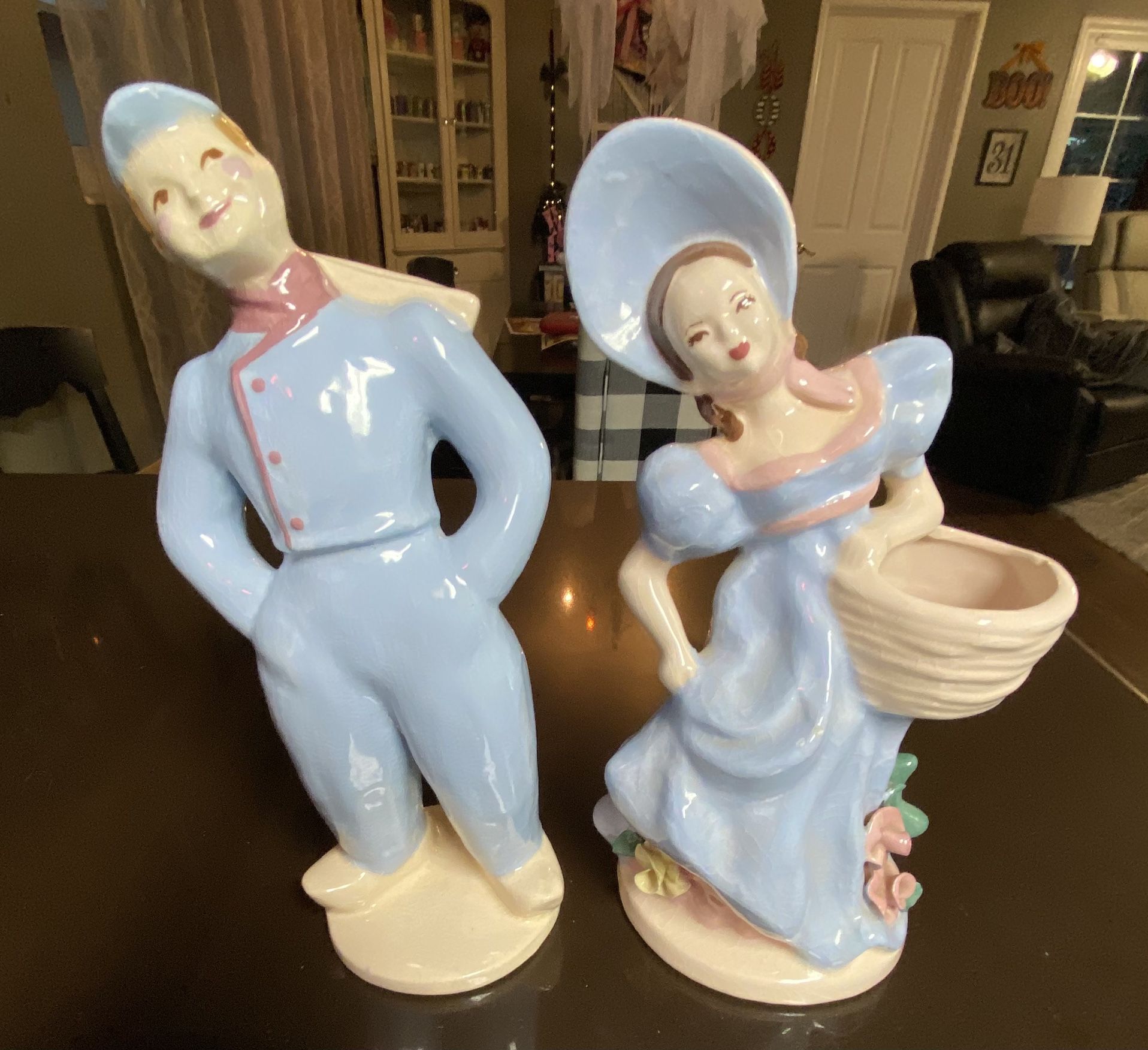 GORGEOUS VINTAGE Figurines