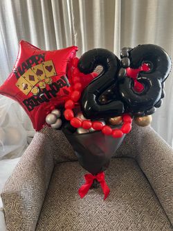 Casino-Themed 23rd Birthday Balloon Bouquet 🎲
