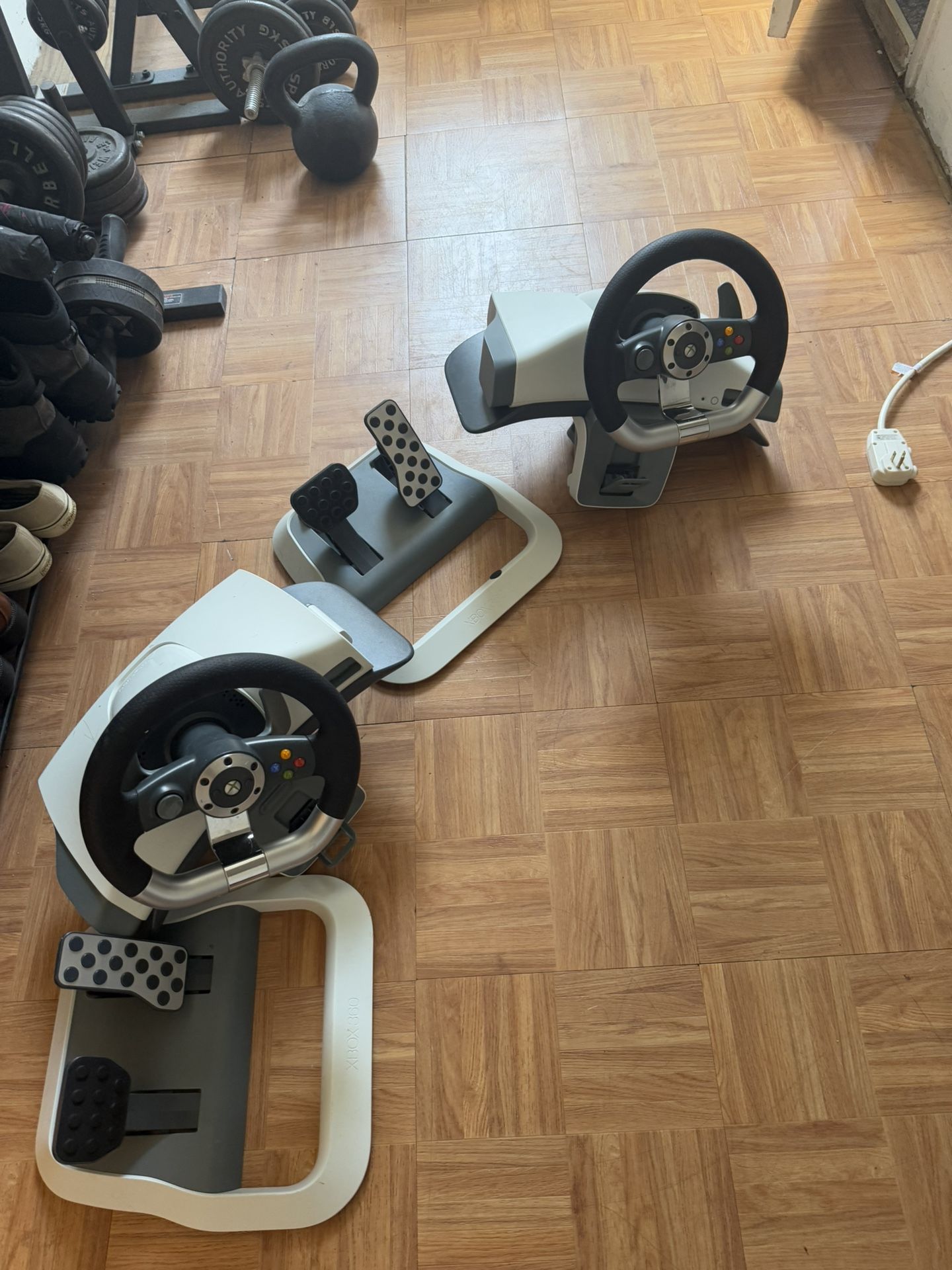 xbox 360 wireless steering wheel and padel