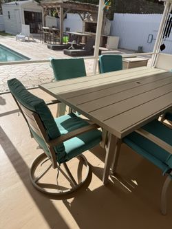 Table and 6 Chair