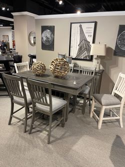 Dining set table with 4 chairs 