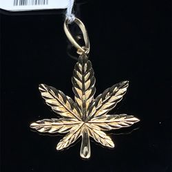 10Kt Yellow Gold Weed Leaf Pendant 1.50g I-2435