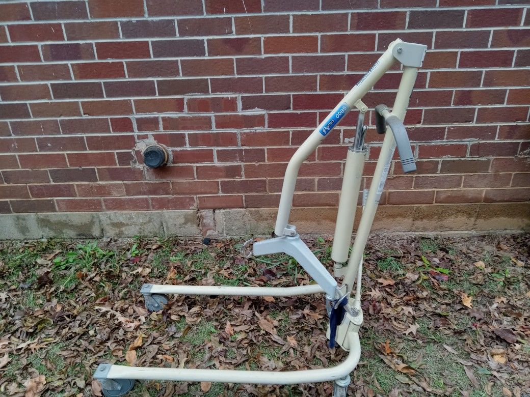 Medical hoist For patience