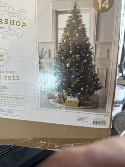 Pre Lit Christmas Tree