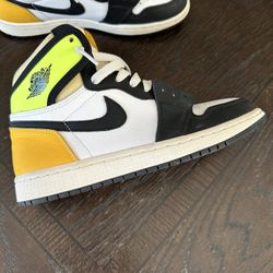 Jordan 1 Volt