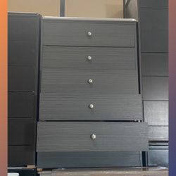 Dresser/ Five drawers dresser