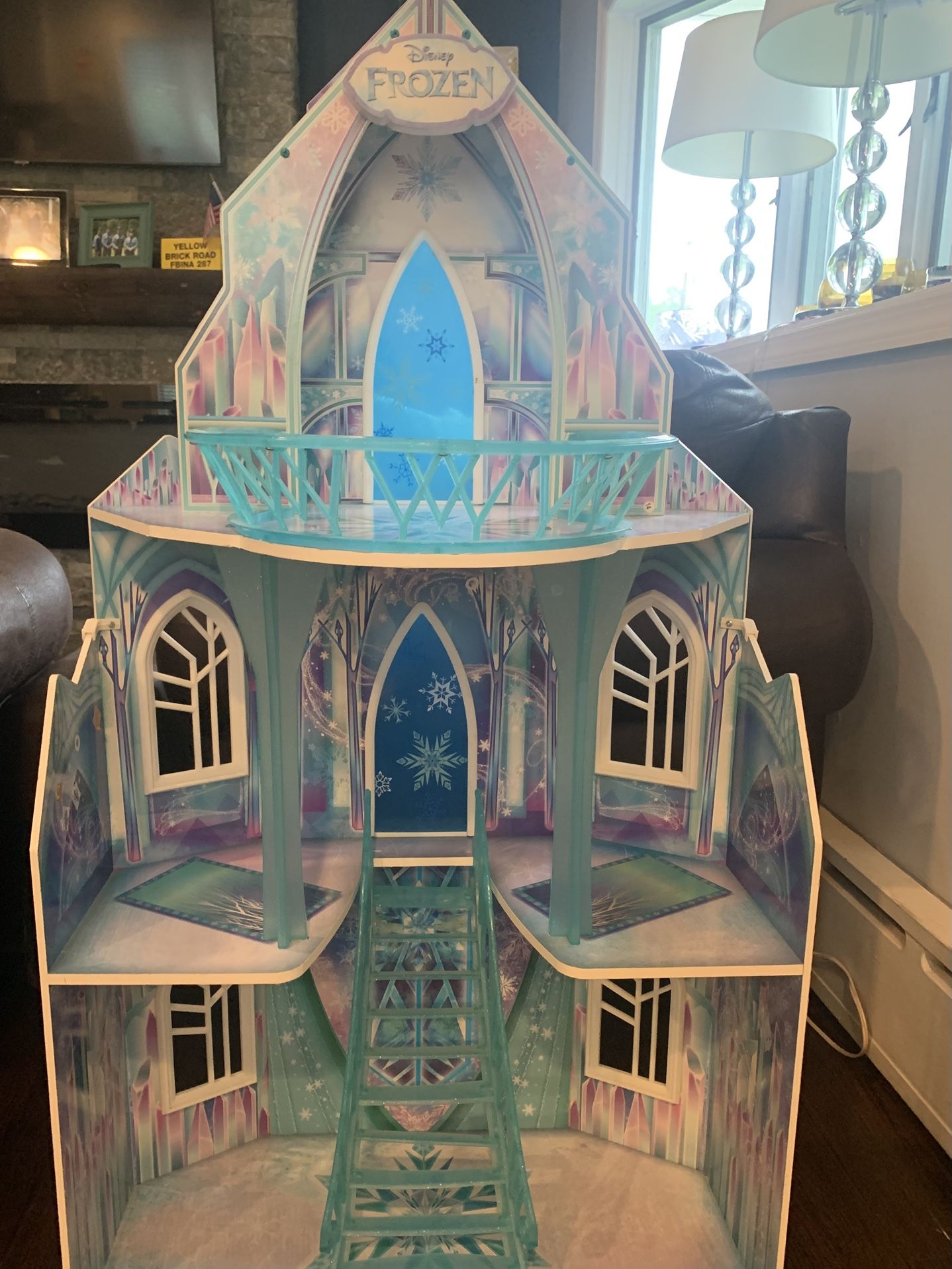 Frozen House