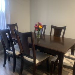 Sturdy Wooden Table With Chairs & Table Leaf