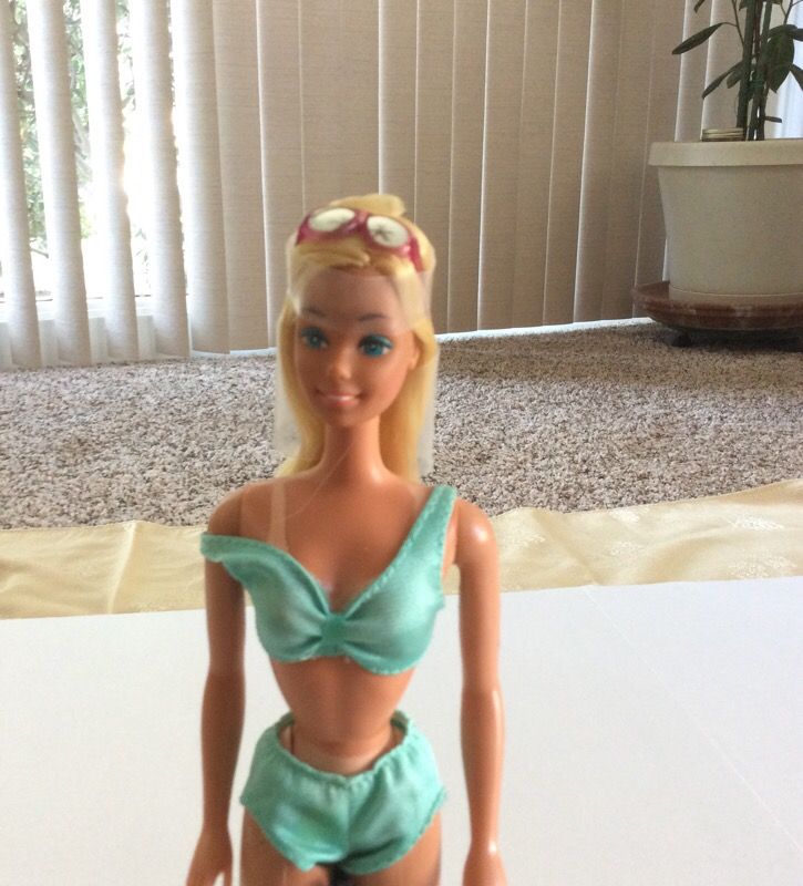 1966 Suntan Barbie Mattel Vintage
