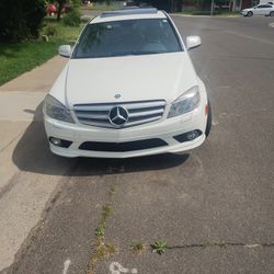 2009 Mercedes Benz C300 V6. 