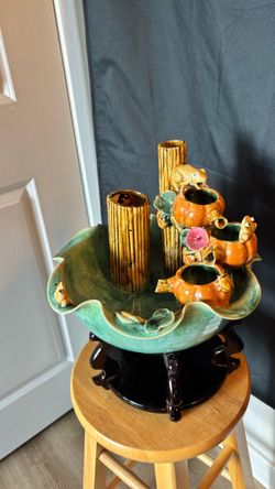 Vintage-Style Asian Ceramic Frog & Lotus Fountain with Stand