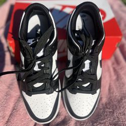 Nike Panda Dunks 