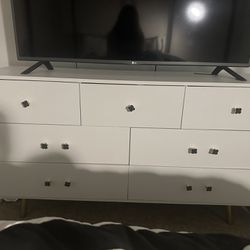 Home 7 Drawer double Dresser