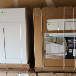 New household items with a discount of 50% to 60% of the regular price. 
