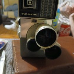 Vintage 8mm Movie Camera W/accessories