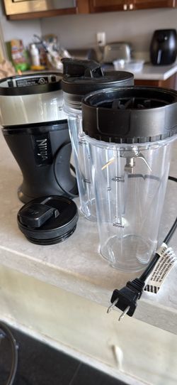 Ninja Personal Blender with Two Cups and Lids