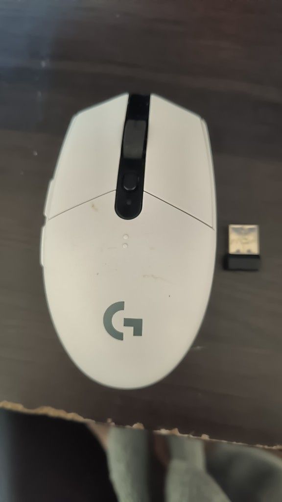 Logitech G305 Super Light