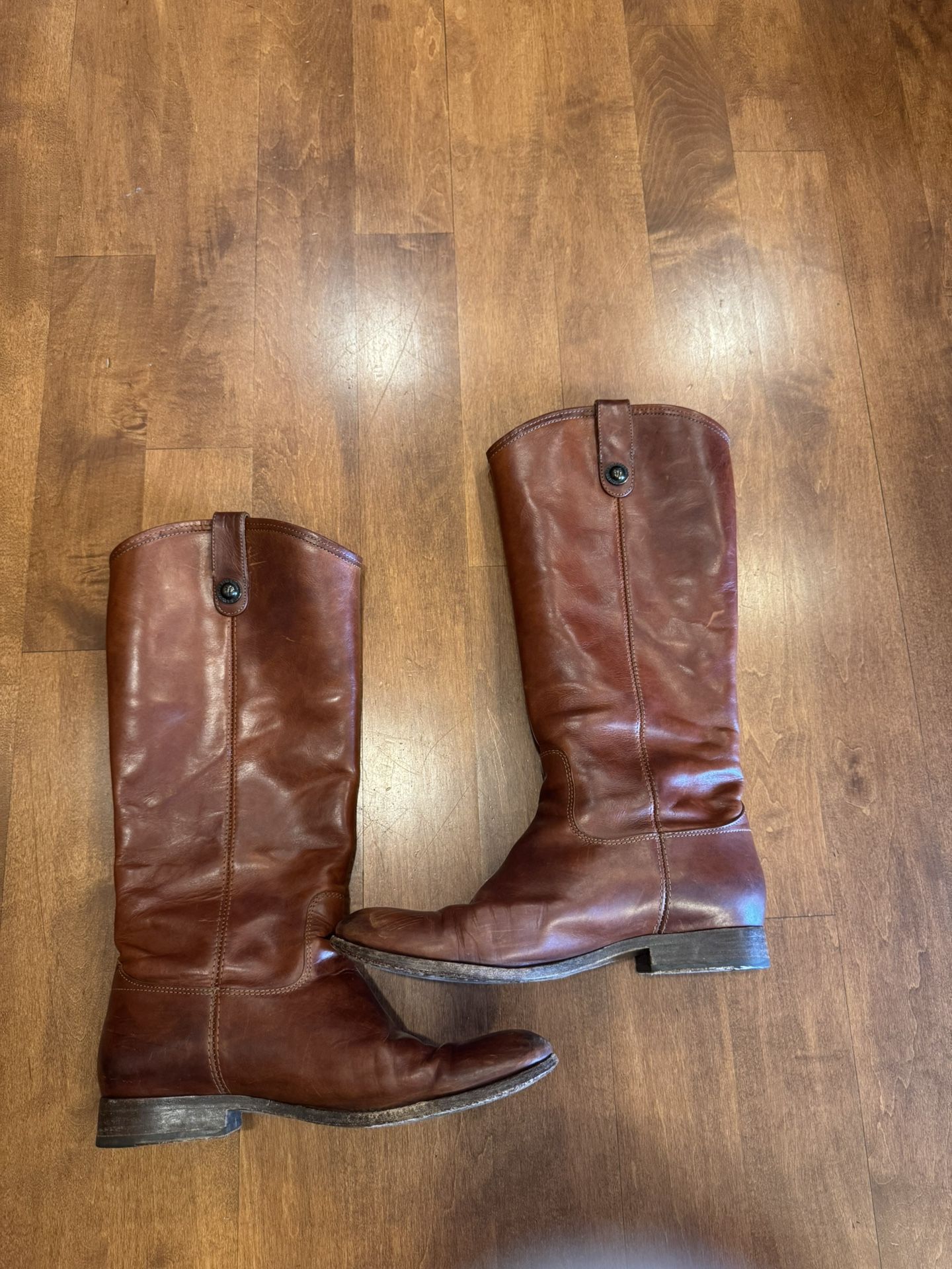 Woman’s Frye Riding Boots Shipping Available