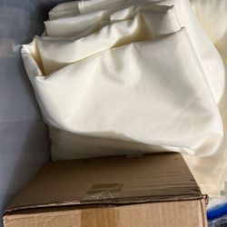 8 Round Table Covers 